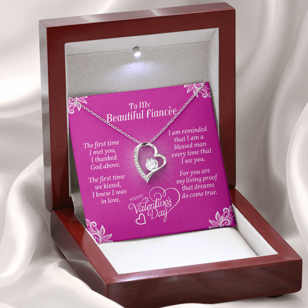 To My Fiancée - Heart Necklace With Valentine's First Time I Met You Message Card
