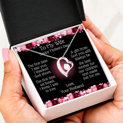 Heart Necklace -To My Wife Mother's Day - Best Mother Message Card In Hands