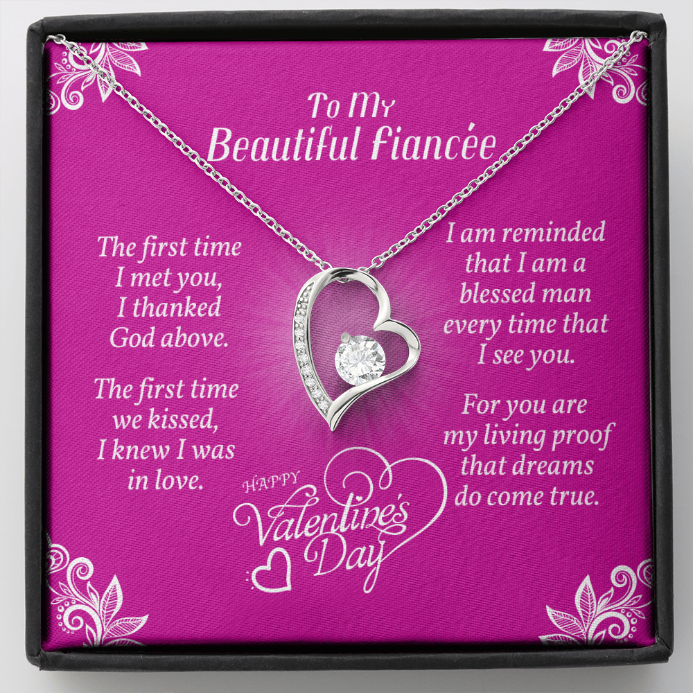 To My Fiancée - Heart Necklace With Valentine's First Time I Met You Message Card